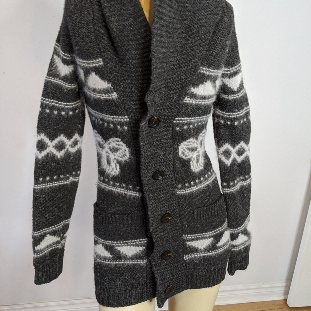 Aritiza TNA lambswool knit cardigan sweater